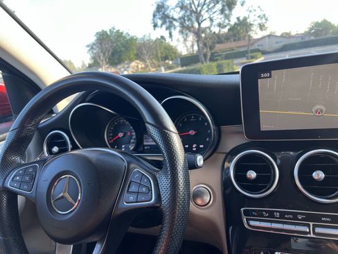 Used 2017 Mercedes-Benz GLC 300 w/ Premium 2 Package image 9