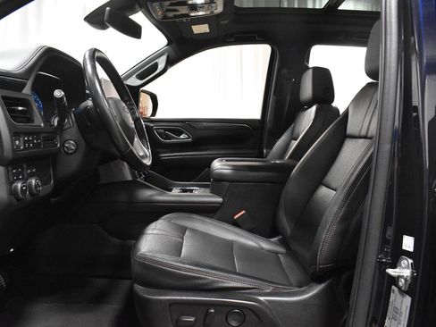 Used 2022 Chevrolet Tahoe RST w/ Luxury Package AWD/4WD image 3