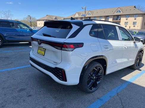 New 2026 Volkswagen Tiguan SE R-Line image 15