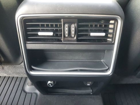 Used 2019 Porsche Cayenne S image 14