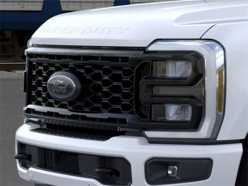 New 2026 Ford F250 Lariat w/ Black Appearance Package image 29