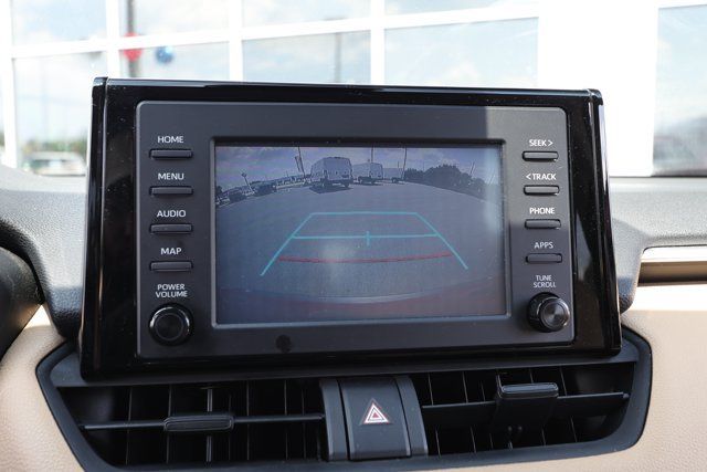 Used 2019 Toyota RAV4 LE FWD image 17
