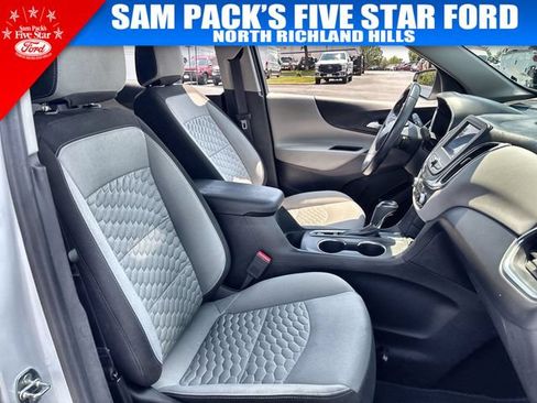 Used 2021 Chevrolet Equinox LT FWD image 32