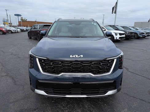 New 2026 Kia Sorento S w/ S Panoramic Sunroof Package image 3