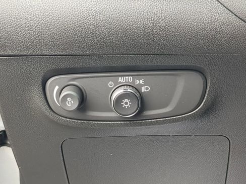 Used 2024 Buick Encore GX Preferred FWD image 16