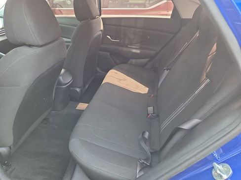 Used 2023 Hyundai Elantra SEL w/ Convenience Package image 10