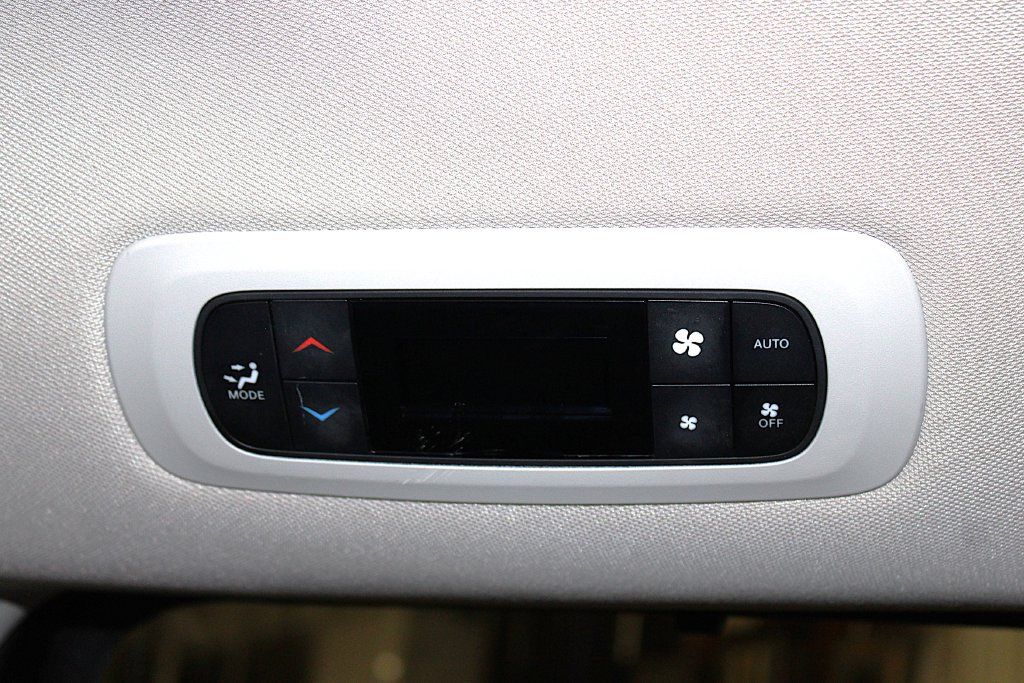 Certified 2024 Chrysler Pacifica Touring-L FWD image 36