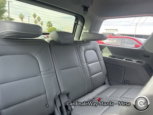 Used 2019 Lincoln Navigator Reserve image 15