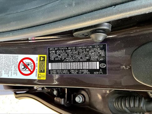 Used 2013 Lexus CT 200h w/ Premium Pkg FWD image 34