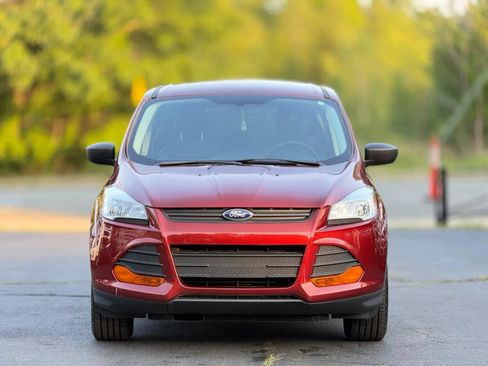 Used 2015 Ford Escape S FWD image 2