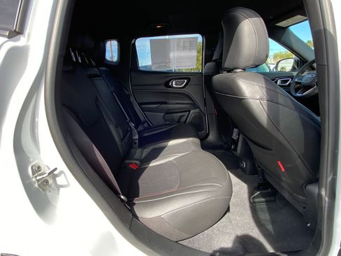 Used 2025 Jeep Compass Trailhawk w/ Trailer Tow Group image 39