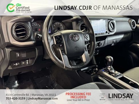 Used 2020 Toyota Tacoma TRD Sport w/ Technology Package AWD/4WD image 18
