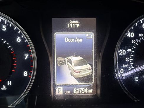 Used 2017 Toyota Camry LE FWD image 9