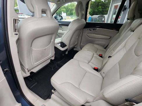 Used 2018 Volvo XC90 T6 Momentum w/ Convenience Package AWD/4WD image 11