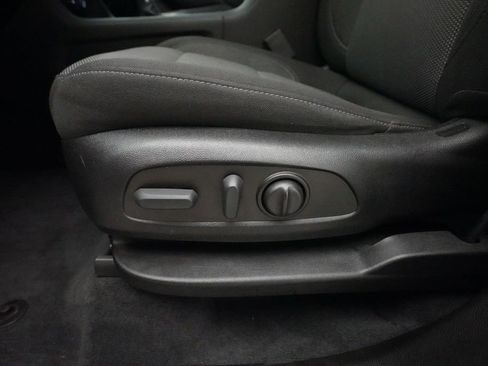 Used 2023 Chevrolet Traverse LT w/ LPO, Floor Liner Package image 29