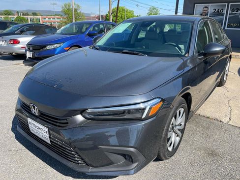Used 2023 Honda Civic LX image 1