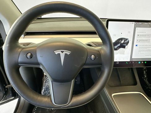 Used 2025 Tesla Model Y Long Range AWD/4WD image 10