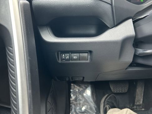 Used 2025 Toyota RAV4 LE image 25