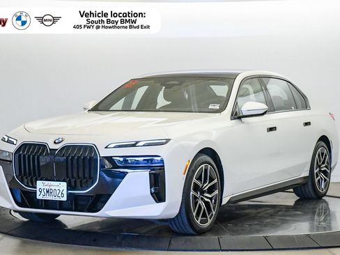 Used 2025 BMW 740i w/ Premium Package RWD image 1
