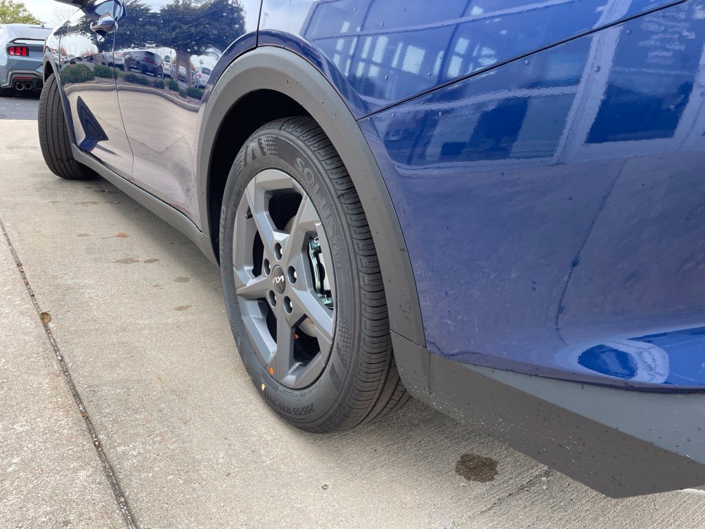 New 2026 Kia K4 FWD image 18