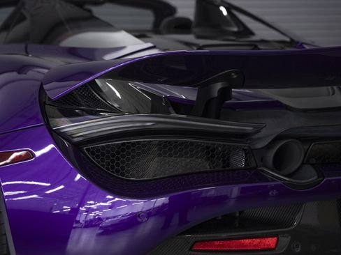 Used 2022 McLaren 720S Spider RWD image 25