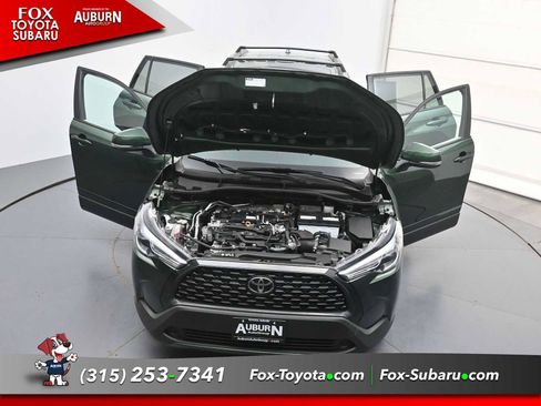 Used 2022 Toyota Corolla Cross LE w/ Moonroof Package AWD/4WD image 38