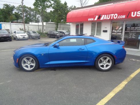 Used 2017 Chevrolet Camaro LT RWD image 12
