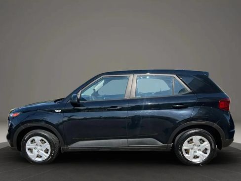 Used 2020 Hyundai Venue SE FWD image 8