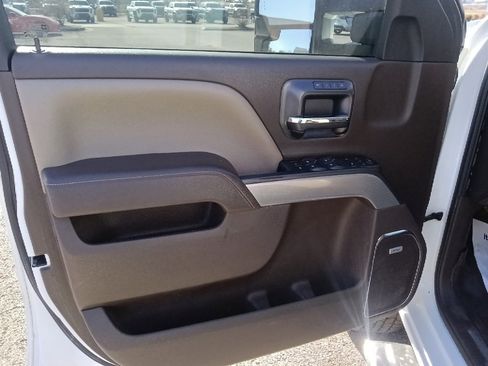 Used 2018 Chevrolet Silverado 2500 LTZ w/ Duramax Plus Package image 11