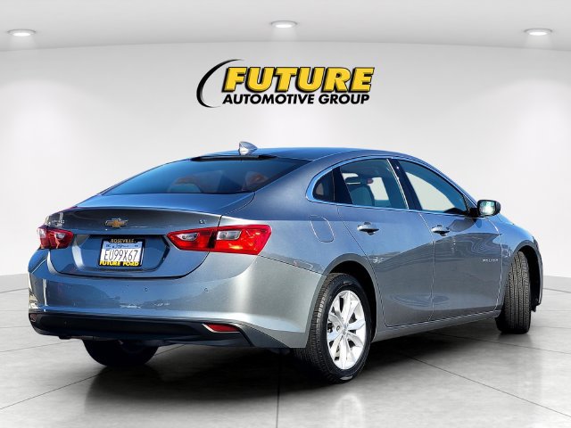 Used 2025 Chevrolet Malibu LT FWD image 4