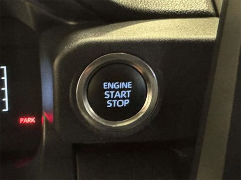 Used 2025 Toyota 4Runner SR5 image 9