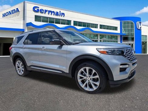 Used 2021 Ford Explorer Platinum w/ Equipment Group 601A AWD/4WD image 3