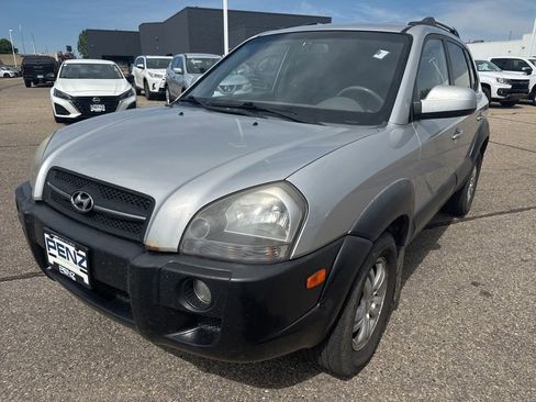 Used 2008 Hyundai Tucson 4WD image 3
