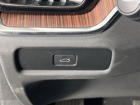 Used 2023 Volvo S60 B5 Ultimate w/ Climate Package image 10