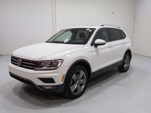 Used 2020 Volkswagen Tiguan SEL AWD/4WD image 7