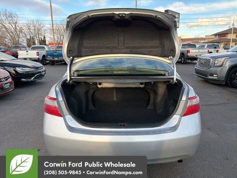 Used 2009 Toyota Camry LE image 29