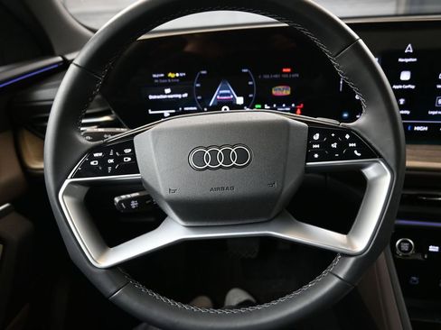 Certified 2025 Audi Q5 Premium Plus w/ Premium Plus AWD/4WD image 24