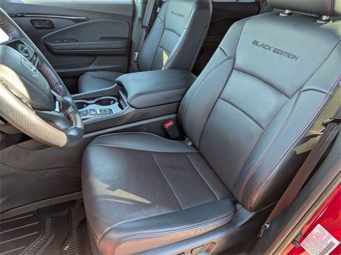 Certified 2025 Honda Passport Black Edition image 26