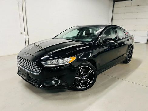Used 2016 Ford Fusion SE w/ Equipment Group 202A FWD image 1