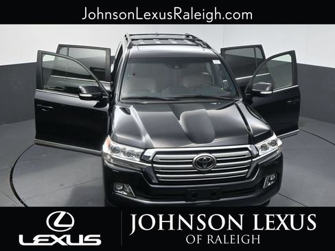 Used 2016 Toyota Land Cruiser AWD/4WD image 34