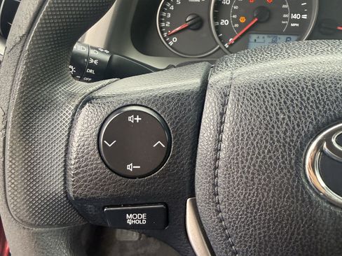 Used 2016 Toyota RAV4 LE image 22