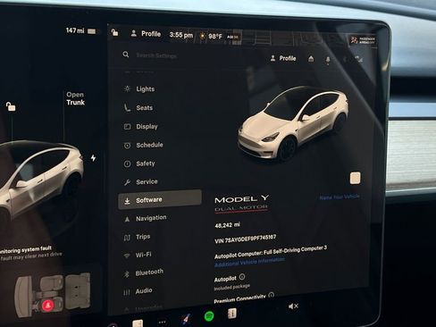 Used 2023 Tesla Model Y Performance image 34