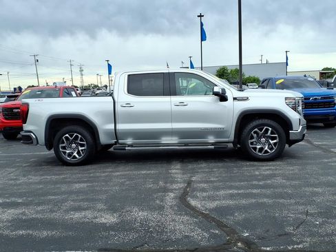 Used 2022 GMC Sierra 1500 SLT AWD/4WD image 21