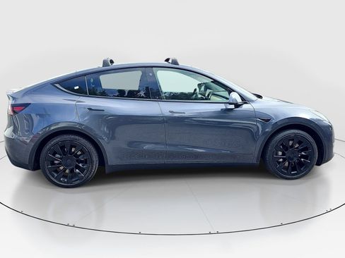 Used 2021 Tesla Model Y Long Range AWD/4WD image 4