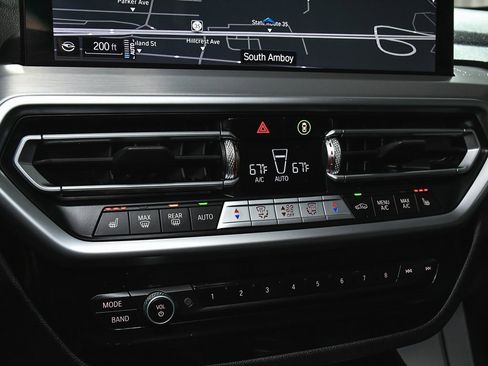 Used 2025 BMW X4 xDrive30i image 35