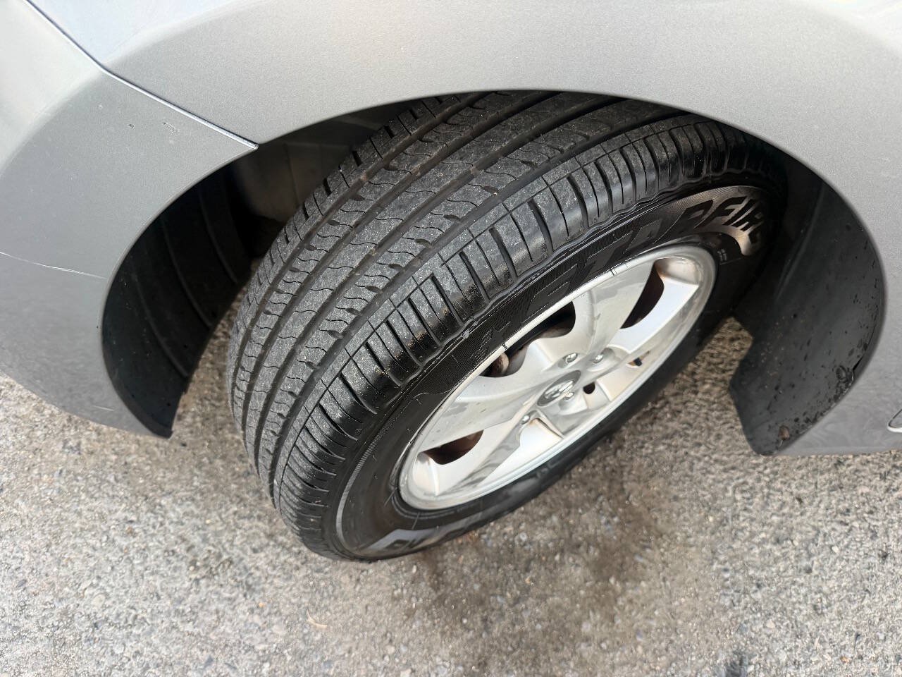 Used 2015 Hyundai Elantra SE FWD image 14