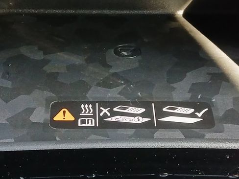 New 2026 Chevrolet Colorado ZR2 w/ Technology Package AWD/4WD image 15