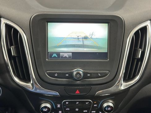 Used 2018 Chevrolet Equinox LT FWD image 6