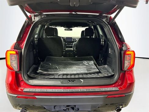 Used 2023 Ford Explorer ST-Line w/ Class IV Trailer Tow Package image 16
