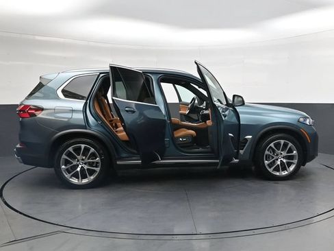 Used 2024 BMW X5 xDrive40i w/ Premium Package AWD/4WD image 39